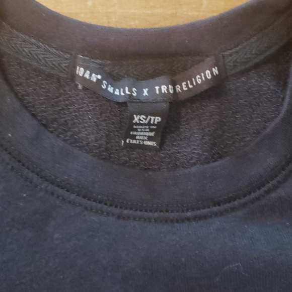 True Religion Women's Cropped Black Sweatshirt Sz X-Small - Picture 3 of 7